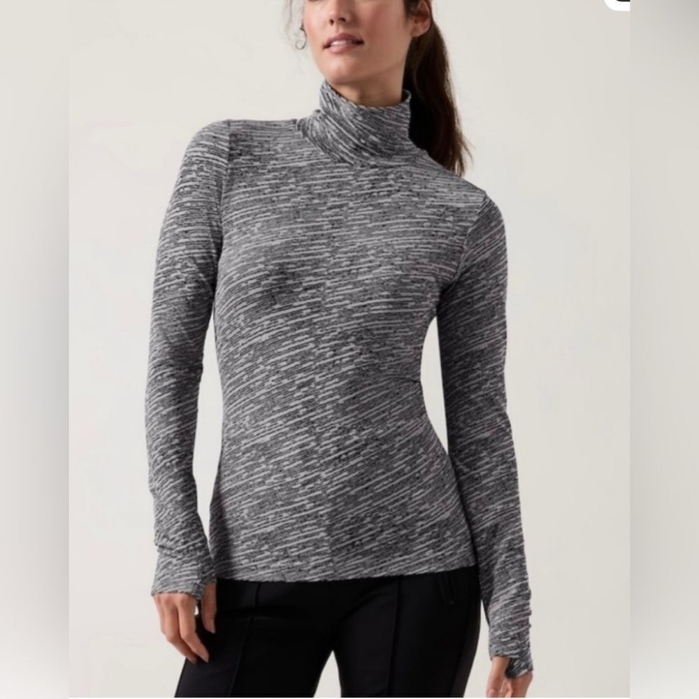 Athleta Flurry Blizzard Gradient Turtleneck Small